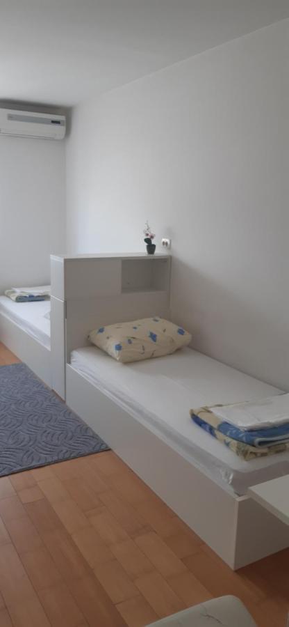 מוסטר Apartman M מראה חיצוני תמונה