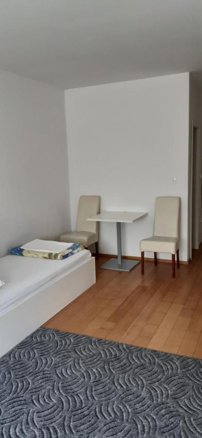 מוסטר Apartman M מראה חיצוני תמונה